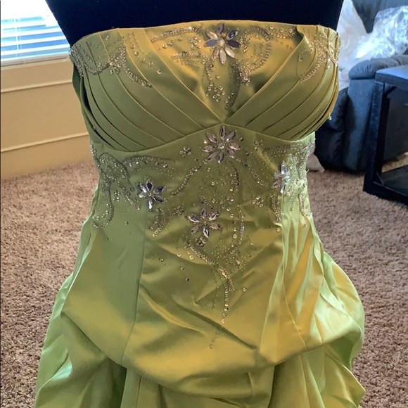 Prom Dress - Picture 3 of 8